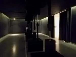 duvarların dili olsa da sussa